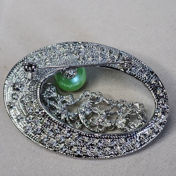 Silver and Green Crystal Oval Brooch Pin - Picture 5 of 7